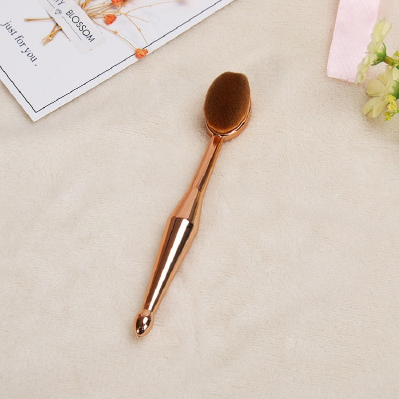 Foundation Brush for Even Coverage and Professional Finish