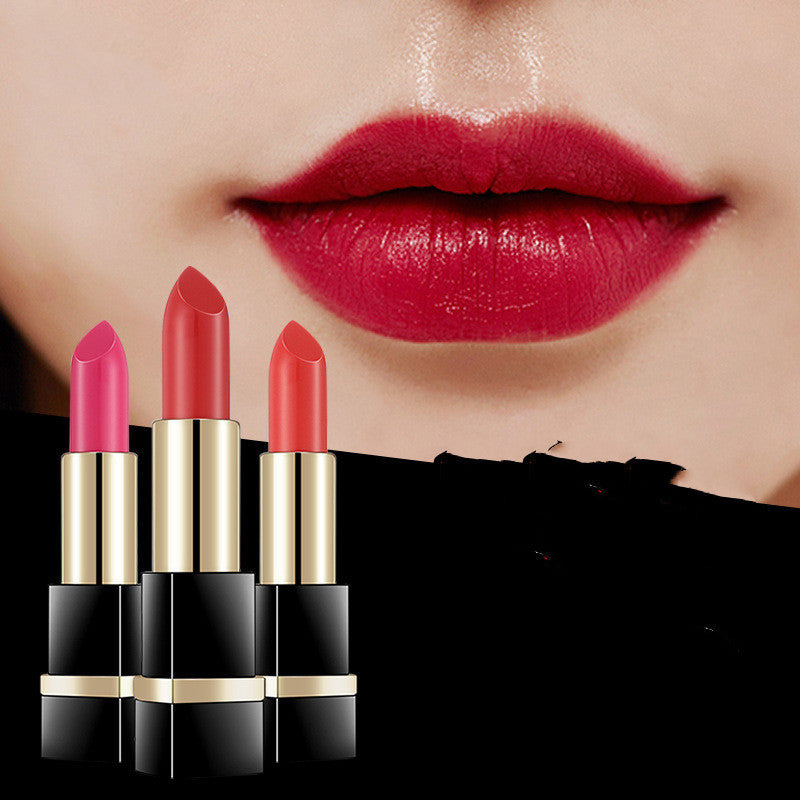 Luxurious Lipstick for Bold, Vibrant Color and Smooth Application