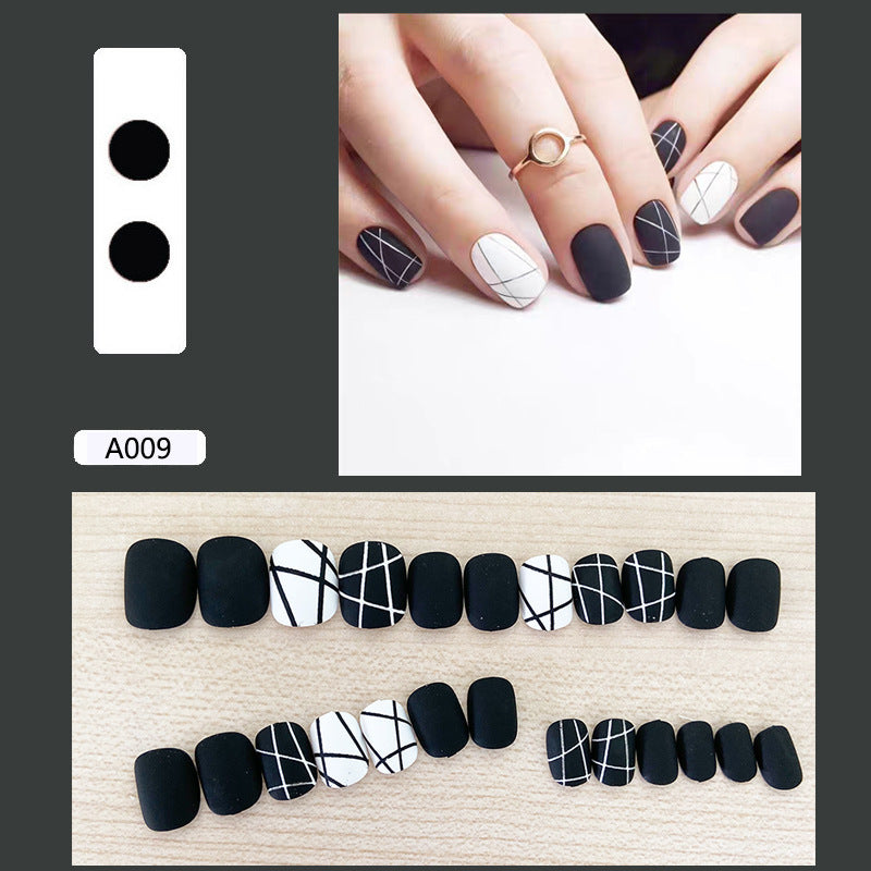 Decorative Artificial Nail Stickers – Quick and Fun Nail Art for a Stunning Look