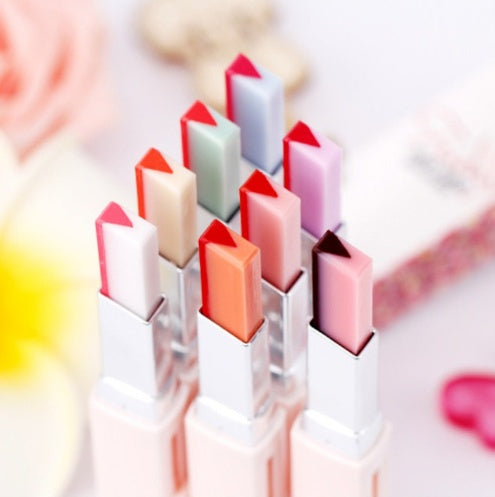 Dual-Color Gradient Lipstick for Ombre Effect