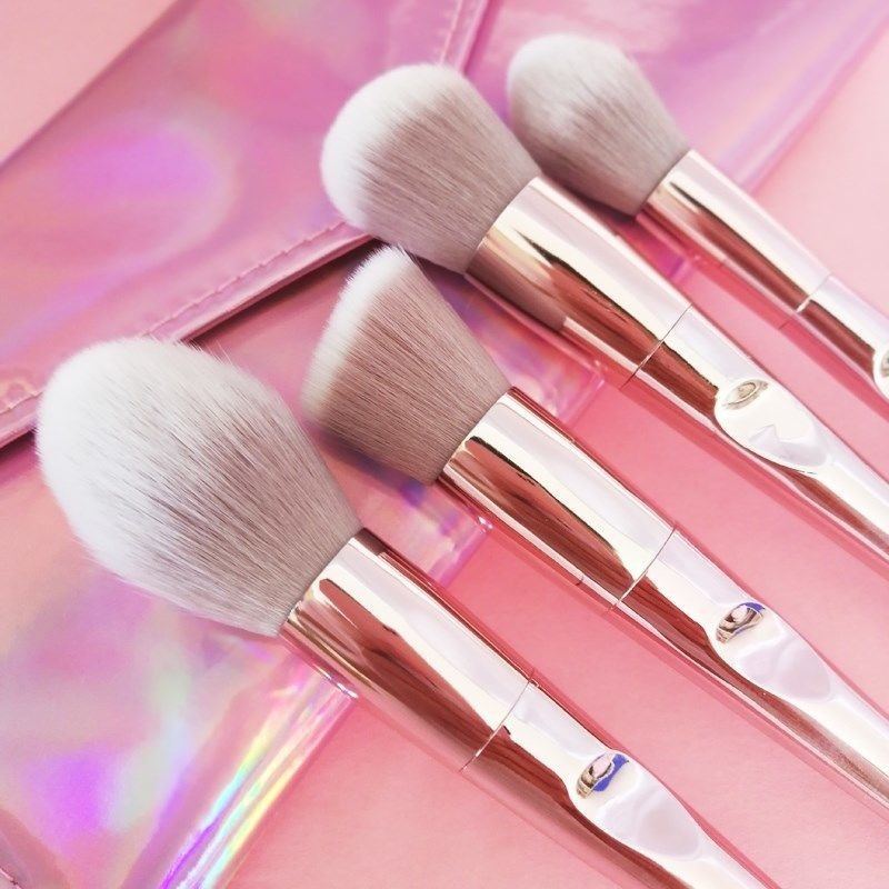 High-Quality Makeup Brush – Achieve a Perfect Finish with Precision