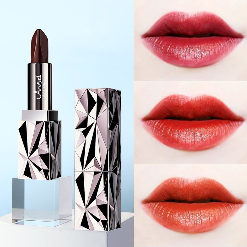 Long-lasting, waterproof, healthy-color lipstick with a nourishing formula.