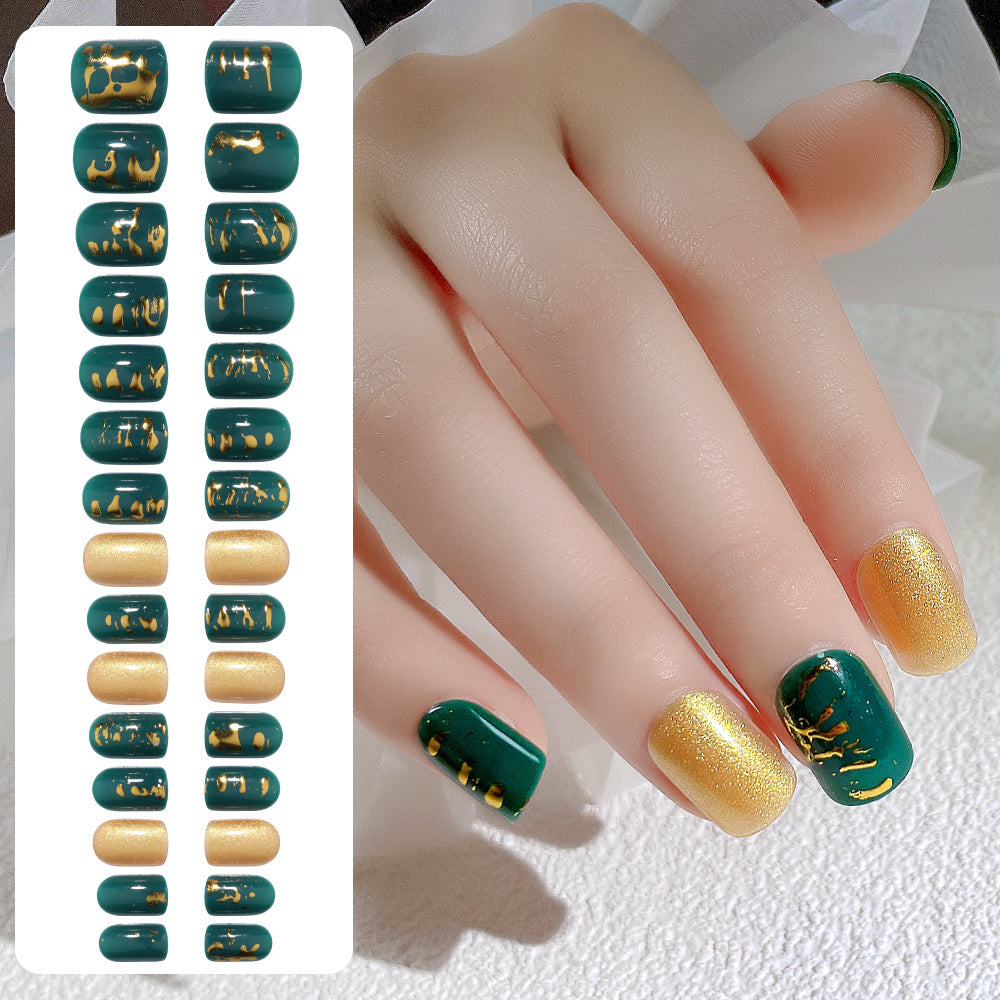 Perfect Size Green and Gold Artificial nails – Elegant and Glamorous Nail Art