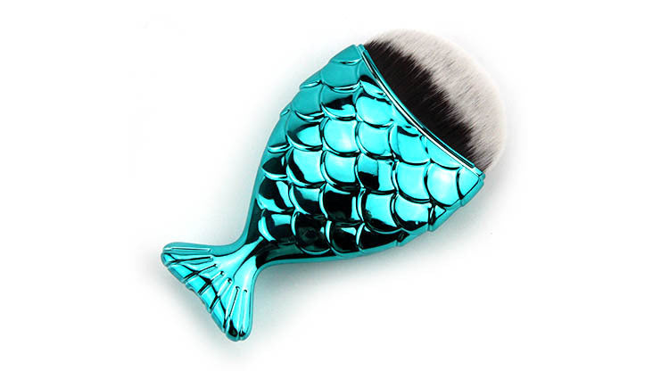 Mermaid Foundation Makeup Brush – Seamless Application with a Stunning Design