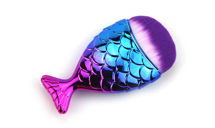 Mermaid Foundation Makeup Brush – Seamless Application with a Stunning Design