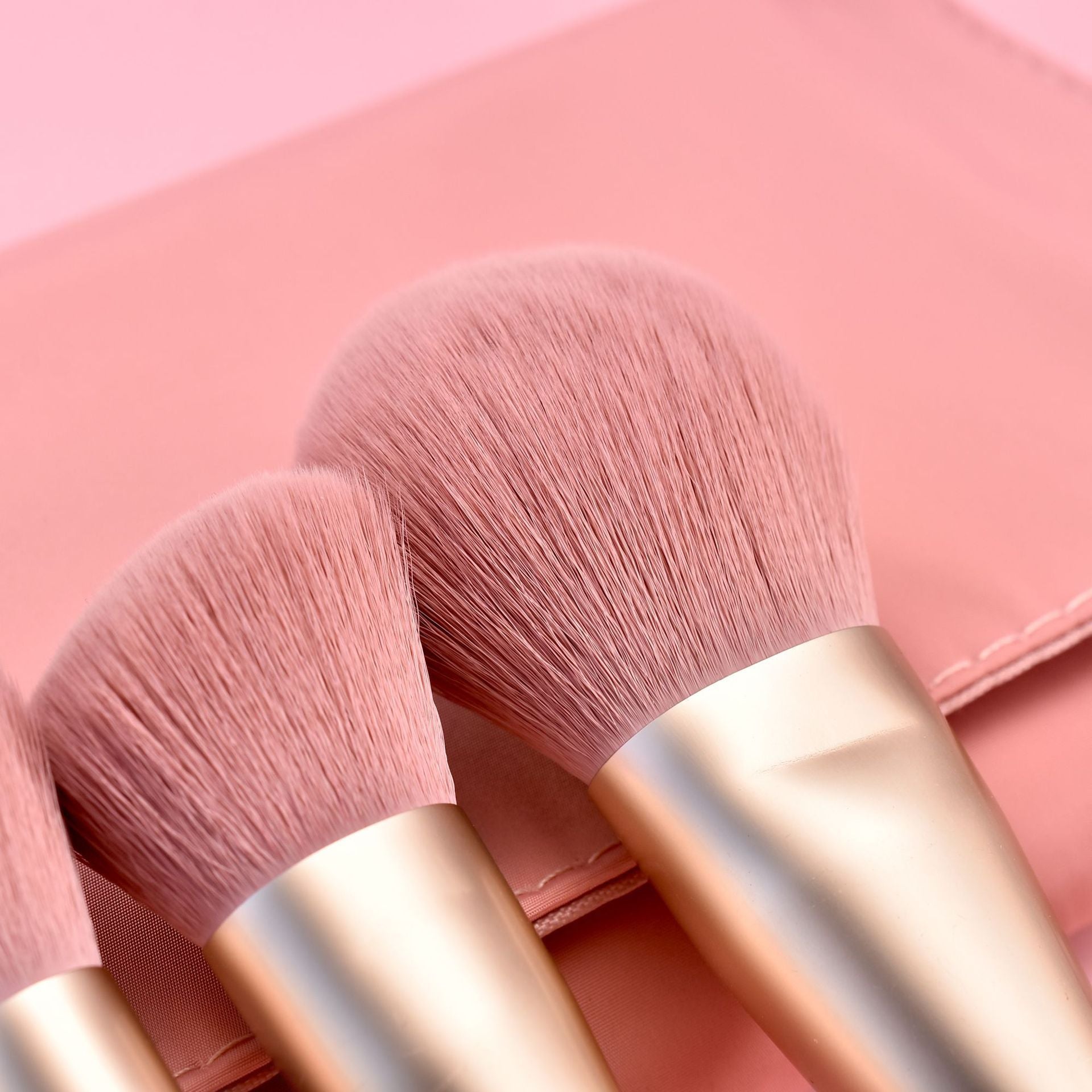 Complete Premium Makeup Brush Set for Expert-Level Makeup Application"