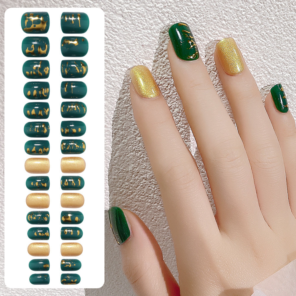 Perfect Size Green and Gold Artificial nails – Elegant and Glamorous Nail Art